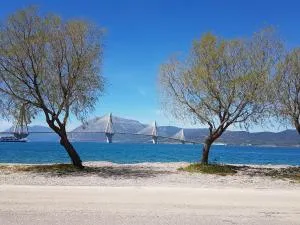 Christina´s Beachside Apartment - 普萨索皮尔戈斯