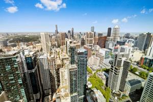 Luxuria Apartments - EQ Tower