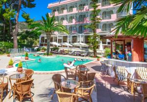 Tolon Holidays Hotel
