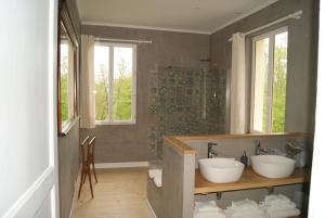 B&B / Chambres d'hotes Chateau Saint Martin B&B : photos des chambres