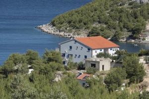 Apartments by the sea Cove Pribinja, Hvar - 15083