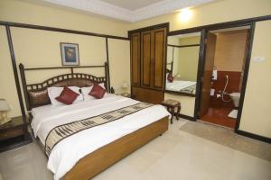 Lytton Hotel