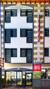 Tanie Noclegi W Niemczech Rezerwacja Berlin Hamburg Monachium