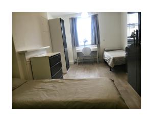 Leinster House (Bayswater)