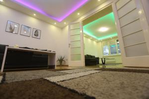 De Luxe Republic Square Apartment of 100sqm