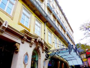 Rua de Sá da Bandeira, nr. 91 
 4000-427, Porto, Portugal.