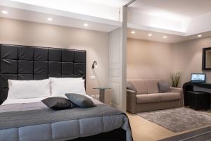 Junior Suite with Terrace room in Hotel Porta Reale