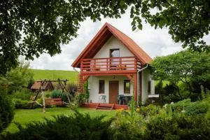 Domki letniskowe "Pod lipą" - Zełwągi