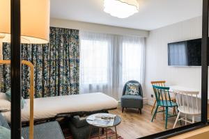 Studio (2 persons) room in CADET Residence