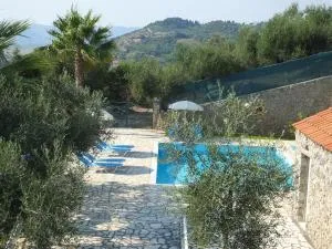 Corfu Villa Kokkini with swimming pool - Kokkínion