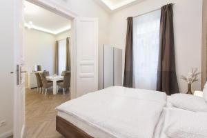 Jenny luxury two bedrooms apartment.