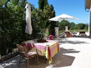 Domaine de Casteuse Appartement Les VIGNES Lourmarin - 卢马罕 Domaine de Casteuse Appartement Les VIGNES Lourmarin - 卢马罕