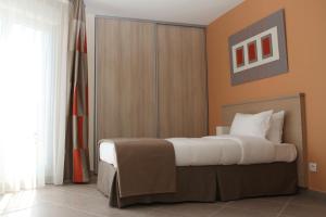 Hotels The Originals Boutique, Hotel l'Occitan, Aubagne : photos des chambres