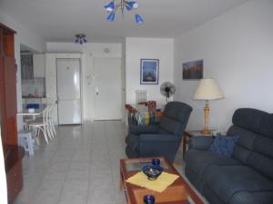 Seaside Modern Apartment - Explore Athens and Beyond