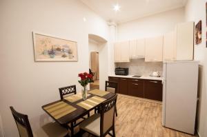 Wonderful flat on city center (Mukachivska 412)