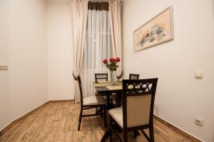 Wonderful flat on city center (Mukachivska 412)