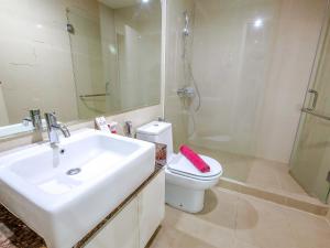 1BR Apartment at Casa Grande Residence near Kota Kasablanka By Travelio