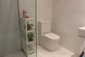 Exquisite Family Home +Parking, Close to CBD
