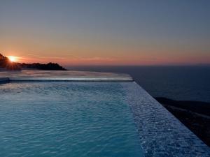 Akron Luxury Suites Zakynthos Greece