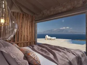 Akron Luxury Suites - Korithion