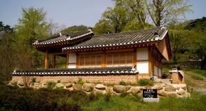 Korean Traditional House - Chungnokdang