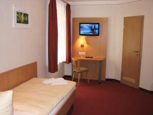 Single Room with Shower room in Hotel Garni Dekorahaus