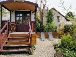 Chalets Roulotte Comtoise a Strasbourg : photos des chambres