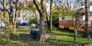 Chalets Roulotte Comtoise a Strasbourg : photos des chambres