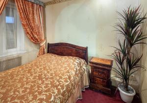 Suite room in Garden Hotel