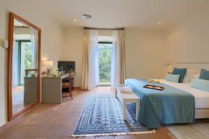 Deluxe Double Room with Extra Bed room in Hotel Convent de Begur