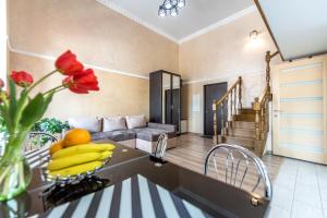 Apartment with а balcony in quiet Odessa courtyard