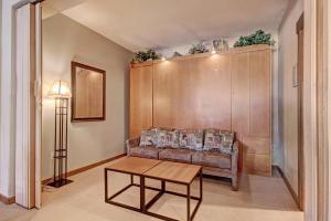 CO422 Copper One Lodge Condo