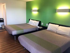 Queen Room with Two Queen Beds - Disability Access room in Motel 6-Barstow CA