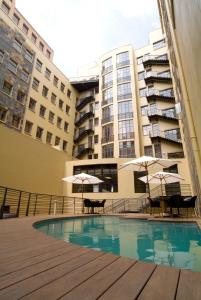 Faircity Mapungbwe Apartments hotel, 
Johannesburg, South Africa.
The photo picture quality can be
variable. We apologize if the
quality is of an unacceptable
level.