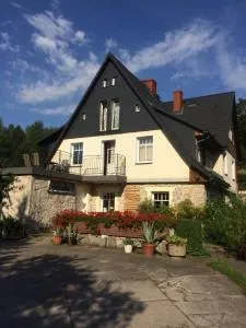 Piekiełko - 茨兹伊特纳