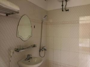 Phòng giường đôi có ban công (Double Room with Balcony)