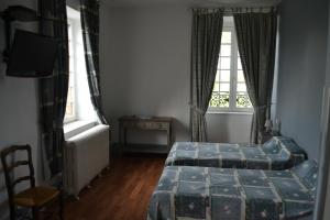 Villages vacances Domaine De Sery : Chambre Triple
