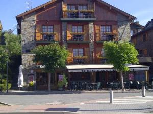 Hotel Esquirol - 2hvězdičkové hotely ve městě Llivia