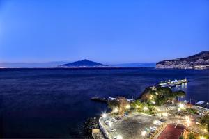 Caruso 4 by Villasandco RentalSorrento