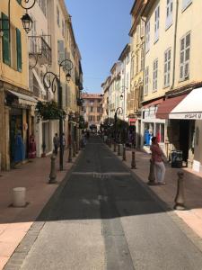 Appartements Sleep In Antibes City Center : photos des chambres