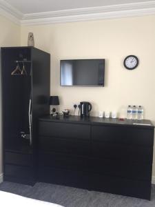 Deluxe Triple Room room in Citi North