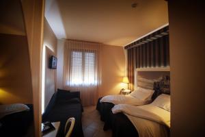Classic Double or Twin Room with extra bed