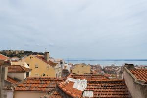 Rossio Penthouse Three Bedroom Apartment w River View and Parking  by LU Holidays