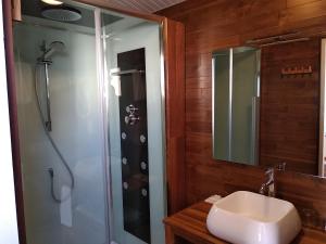 Hotels Hotel De La Mer : photos des chambres