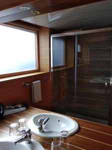 Hotels Hotel De La Mer : photos des chambres
