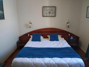 Hotels Hotel De La Mer : photos des chambres