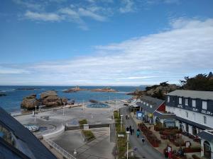 Hotels Hotel De La Mer : photos des chambres