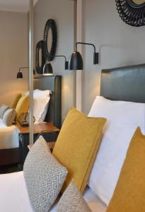 Hotels Hotel Le Fer a Cheval : photos des chambres