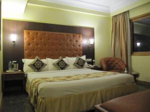 Ritz Plaza