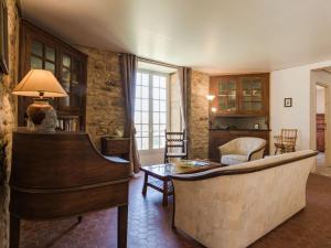 Maisons de vacances Three lovely g tes surrounded by nature with private swimming pool and garden : photos des chambres